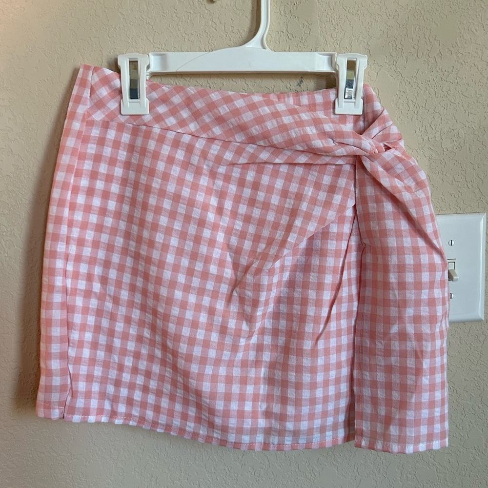 Pink Lily Plaid Skirt - NWOT - Never worn. Size small
